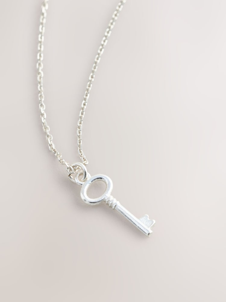 Silver Sterling Silver Key Necklace - Image 2 of 4 Silver Sterling Silver Key Necklace - Image 2 of 4