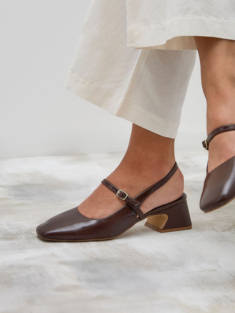 חום - Linzi נעלי עקב עם רצועה אחורית ואבזם, דגם Society - תמונה 6 מתוך 6