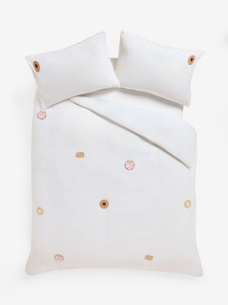 White Crochet Biscuits Cotton Duvet Cover and Pillowcase Set - Image 9 of 9