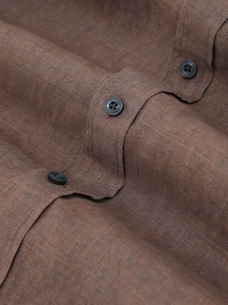 חום אספרסו - Reiss חולצת פשתן מכופתרת בגזרה רגילה, דגם Queens - תמונה 7 מתוך 7 חום אספרסו - Reiss חולצת פשתן מכופתרת בגזרה רגילה, דגם Queens - תמונה 7 מתוך 7