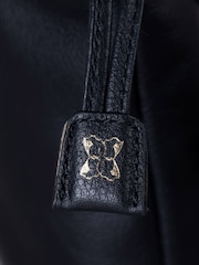 Lakeland Leather Black Eskrigg Drawstring Cross Body Bag - Image 3 of 5