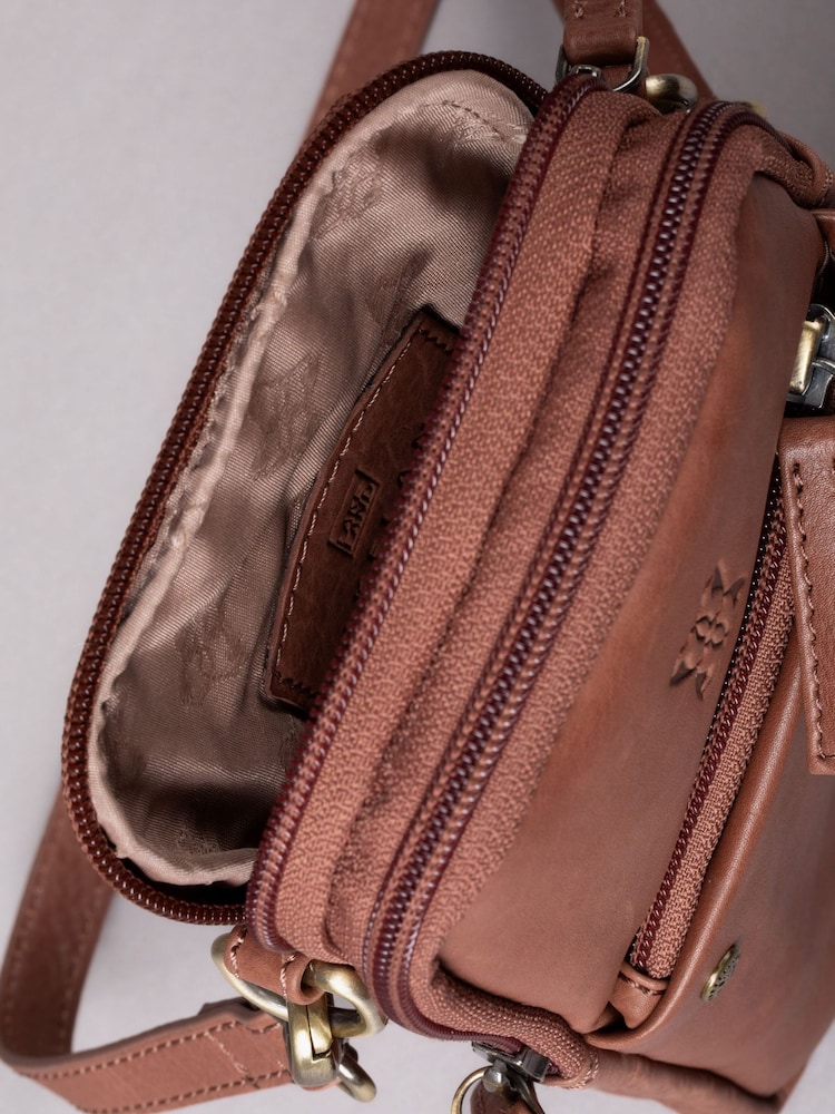 Lakeland Leather Brown Harstone Travel Bag - Image 7 of 7 Lakeland Leather Brown Harstone Travel Bag - Image 7 of 7