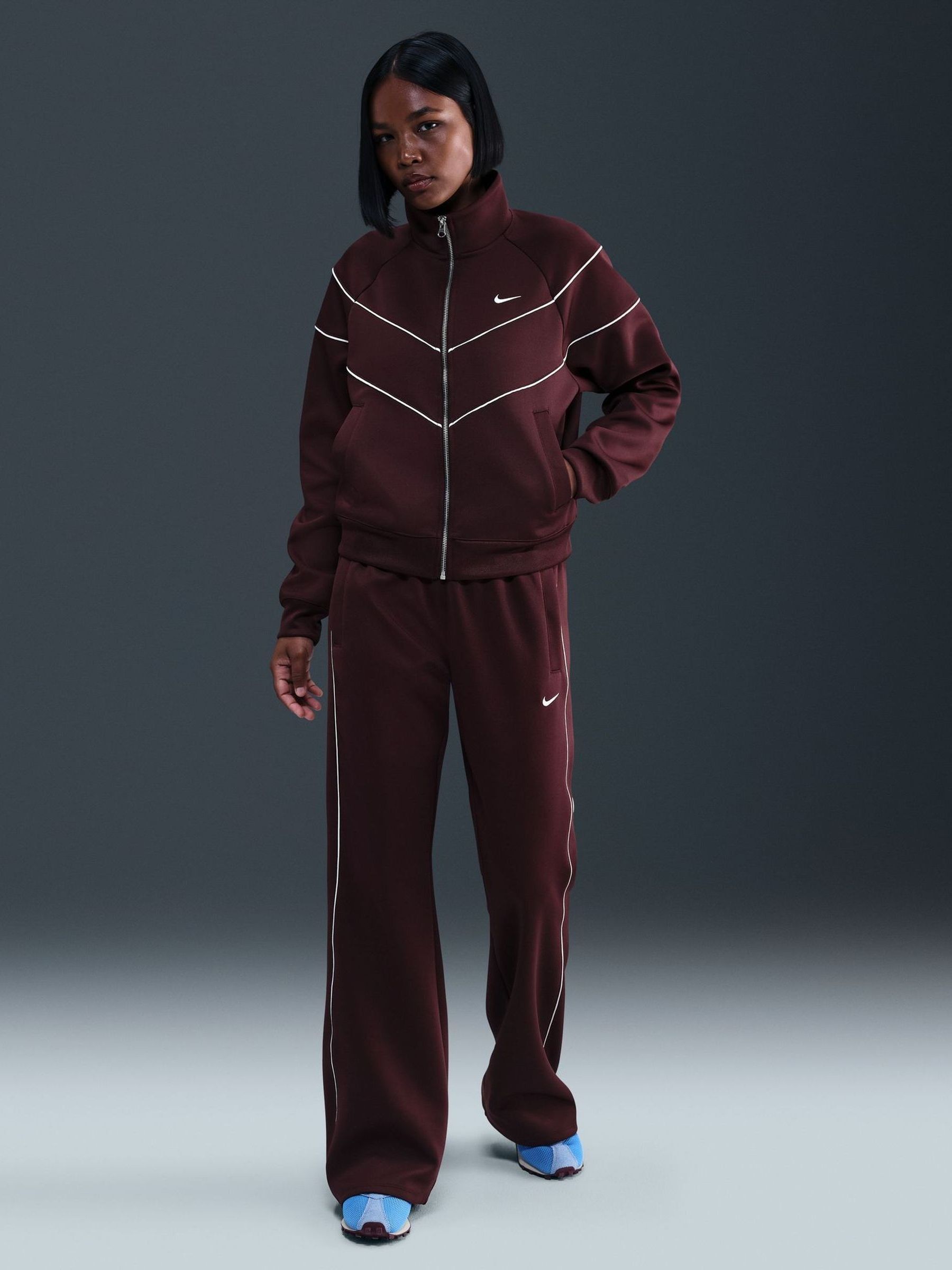 nike tracksuit womens burgundy