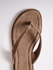 The Set Toe Thong Flat Sandals Tan Brown - Image 4 of 8