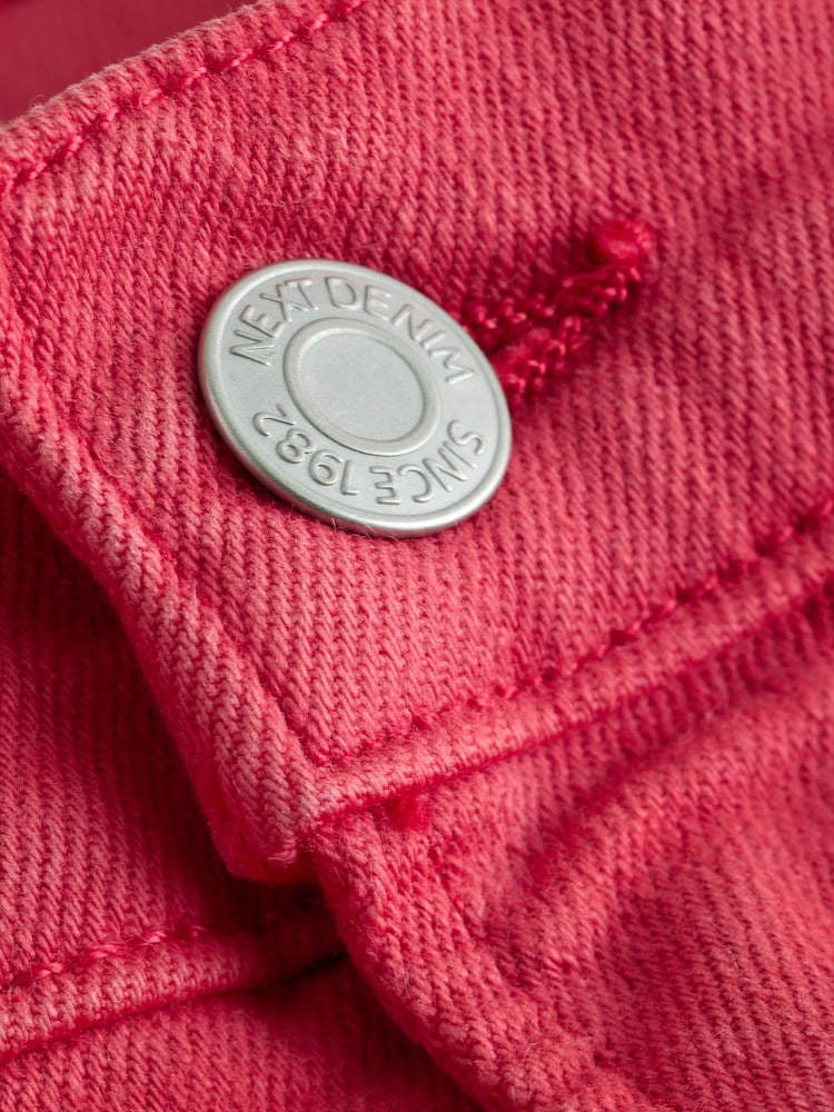 أحمر كرزي - جينز بقصّة ضيّقة وقصيرة - صورة 9 من 9 أحمر كرزي - جينز بقصّة ضيّقة وقصيرة - صورة 9 من 9