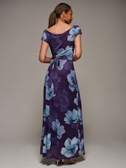 Lila - Jolie Moi Asymmetric Neck Mesh Maxi Dress - Bild 3 von 6