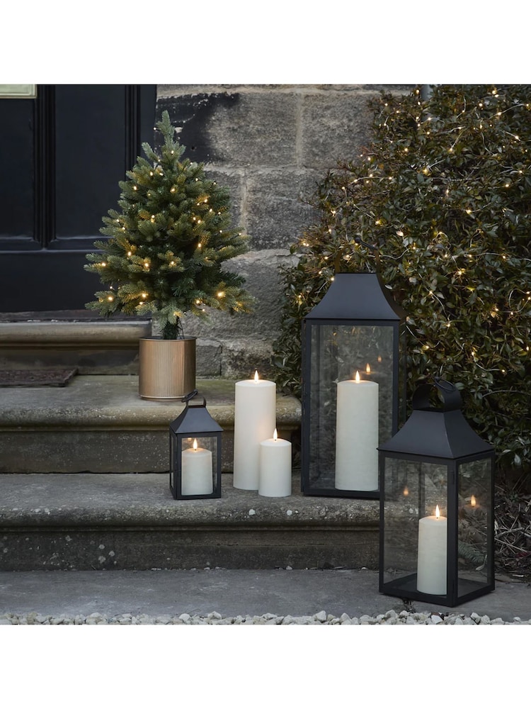 Lights4fun 75cm Pre Lit Outdoor Christmas Tree - Image 3 of 3