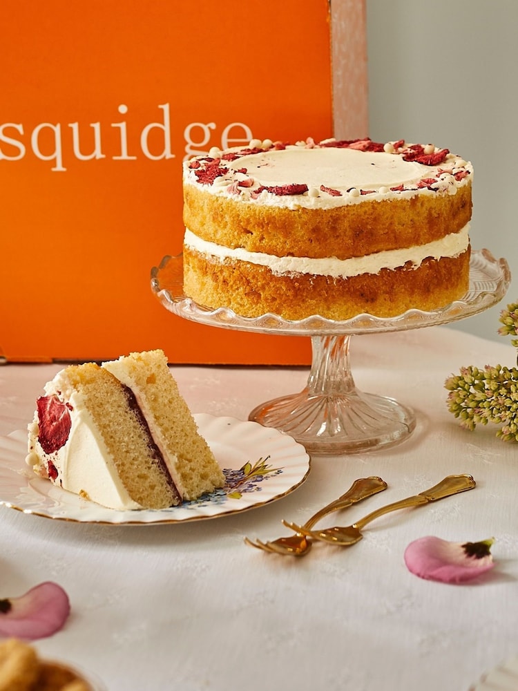 Cutter & Squidge Downton Abbey The Grand Finale Victoria Sponge Cake - Image 1 of 5