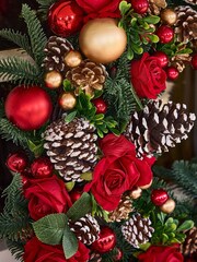 Dibor Rosebrook Pine 60cm Wreath - Image 2 of 5