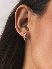 Silberfarben - Perleneffekt Creolen (Huggie Hoops) - Bild 2 von 5