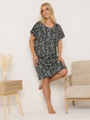 وردي - قميص نوم ببلاكيت مقاس كبير من Yours - صورة 2 من 5