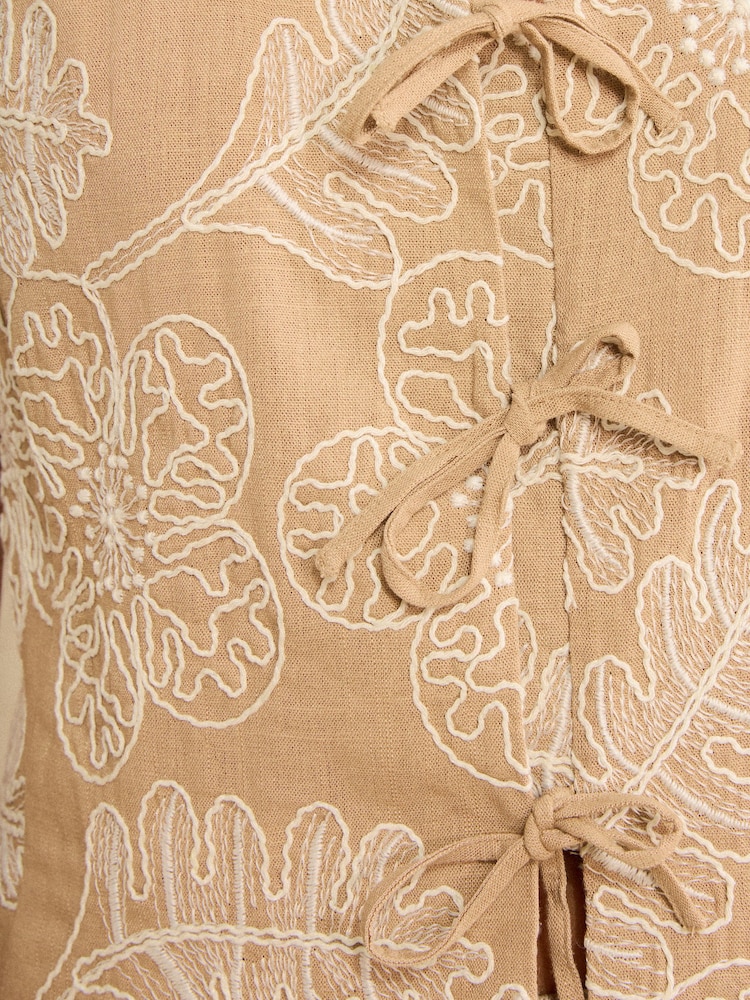 Love & Roses Beige Linen Look Floral Cornelli Embroidered Tie Front Top - Image 5 of 5