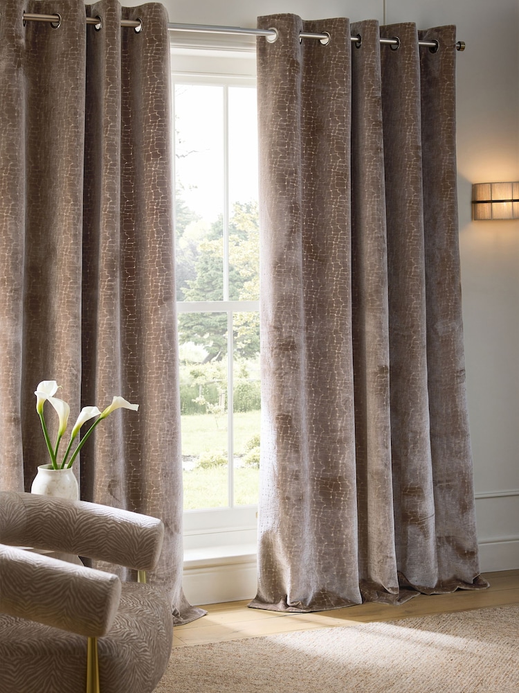 Mink Brown Collection Luxe Heavyweight Velvet Blocks Eyelet Lined Curtains - Image 5 of 5