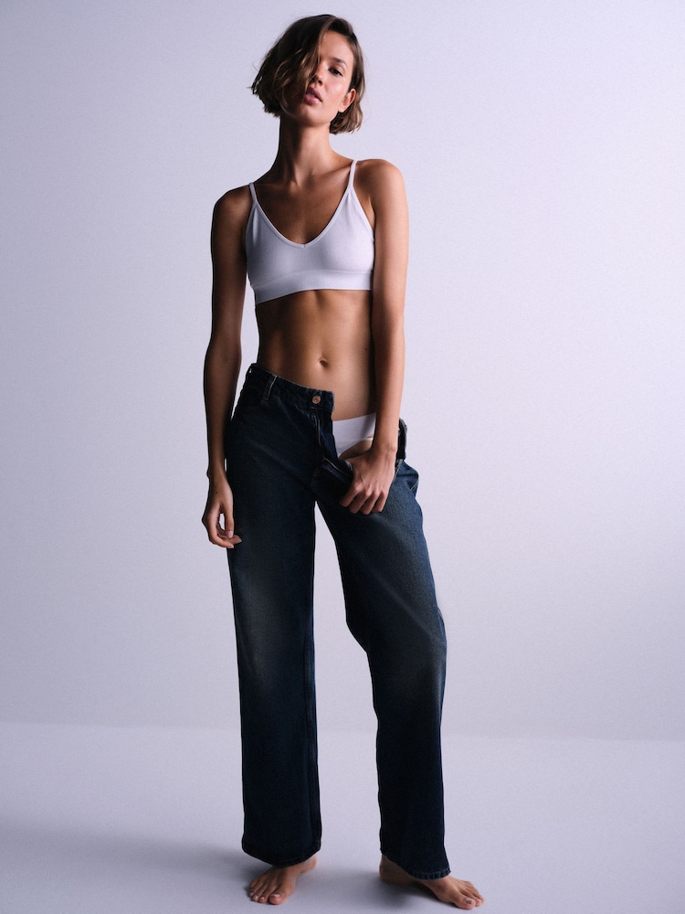 The Set Bralette 5 Pack Seamfree Crop Bra Black/White - Image 2 of 14 The Set Bralette 5 Pack Seamfree Crop Bra Black/White - Image 2 of 14
