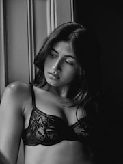 The Set 4 Pack Non Padded Lace Balcony Bras Black/White - Image 7 of 13