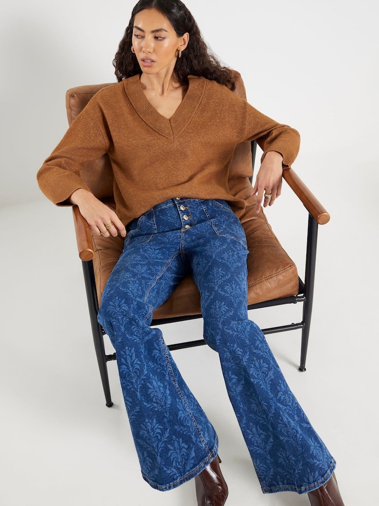 River Island Paisley Relaxed Flare Jeans - صورة 2 من 4 River Island Paisley Relaxed Flare Jeans - صورة 2 من 4