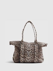 River Island Leopard Print Roll Top Holdall Bag - Imagen 3 de 5