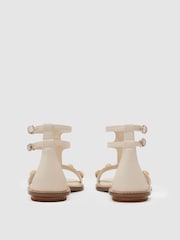 Sandales plates Reiss Elodie en cuir cloutées - Image 4 de 5