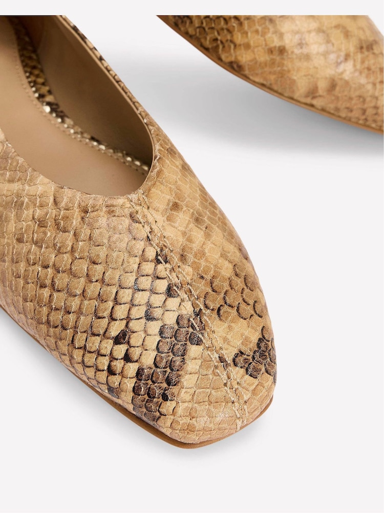 Boden Yellow High Cut Stitch Detail Flats - Image 5 of 5 Boden Yellow High Cut Stitch Detail Flats - Image 5 of 5