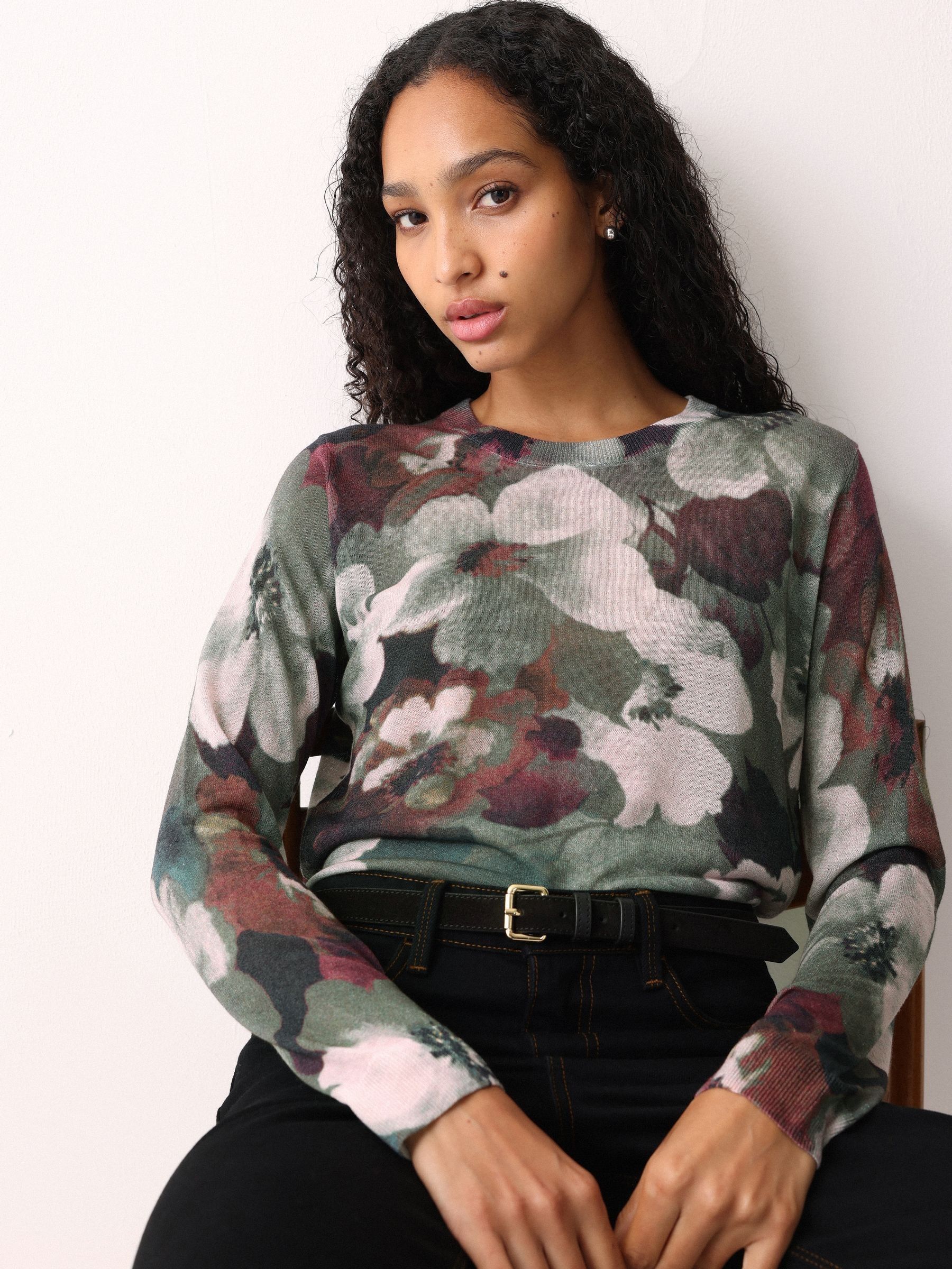 小物 WLT JUDY/CRS BTN BLACK N/S Buy Jigsaw Black Antique Floral Button Jumper from Next Romania