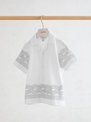 Reiss White/Navy Arden 9-13 yrs Cotton Embroidered Cuban-Collar Shirt - Image 1 of 3