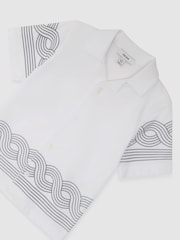 Reiss White/Navy Arden 9-13 yrs Cotton Embroidered Cuban-Collar Shirt - Image 3 of 3