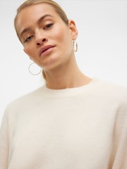 VERO MODA Cream Long Sleeve Relaxed Fit Slouchy Round Neck Jumper - Image 4 of 5