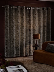 Collection Luxe Heavyweight Velvet Animal Eyelet Lined Curtains - Larawan 3 ng 5