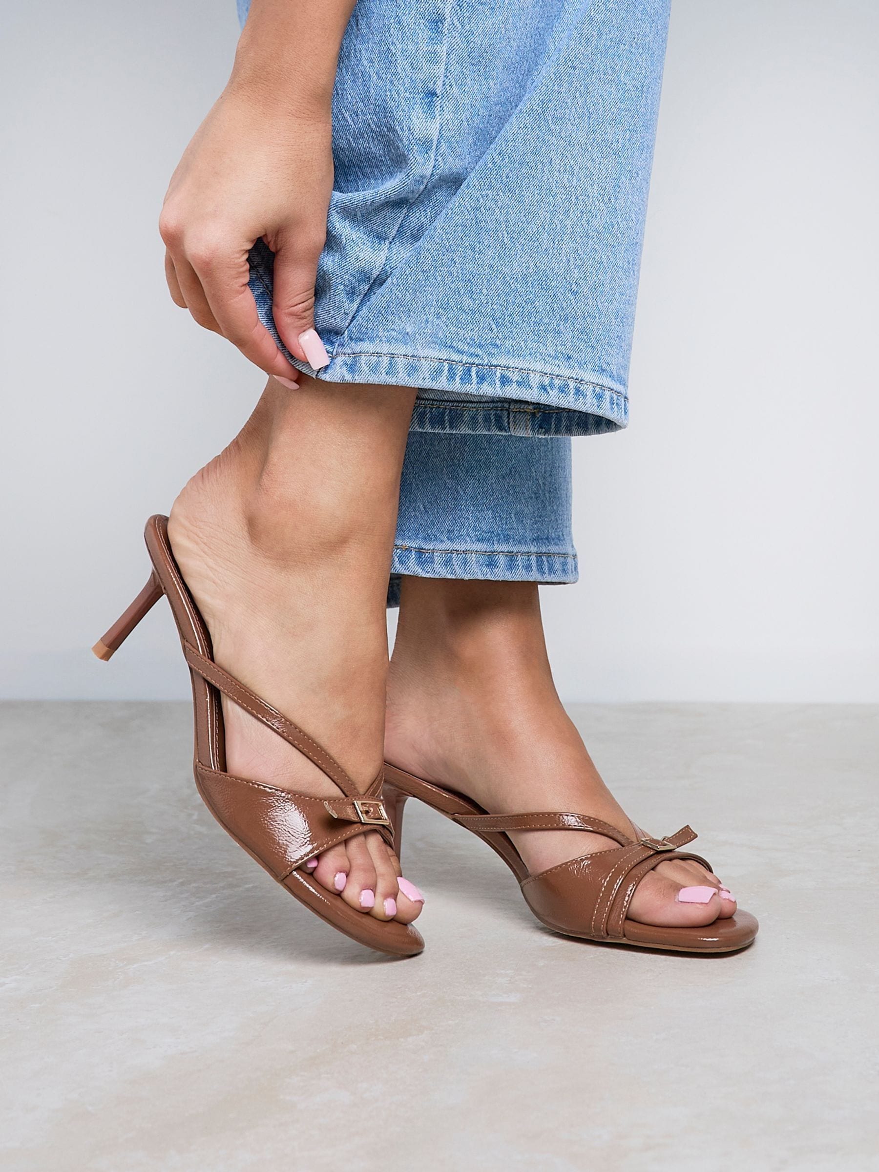 Comprar Castanho - Linzi News Mules Salto Agulha from Next Brazil