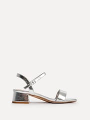 چاندی - Linzi وائیڈ فٹ کارلی لو چنکی بلاک ہیل والی سینڈل - تصویر 2 از 5