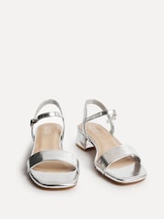 چاندی - Linzi وائیڈ فٹ کارلی لو چنکی بلاک ہیل والی سینڈل - تصویر 3 از 5