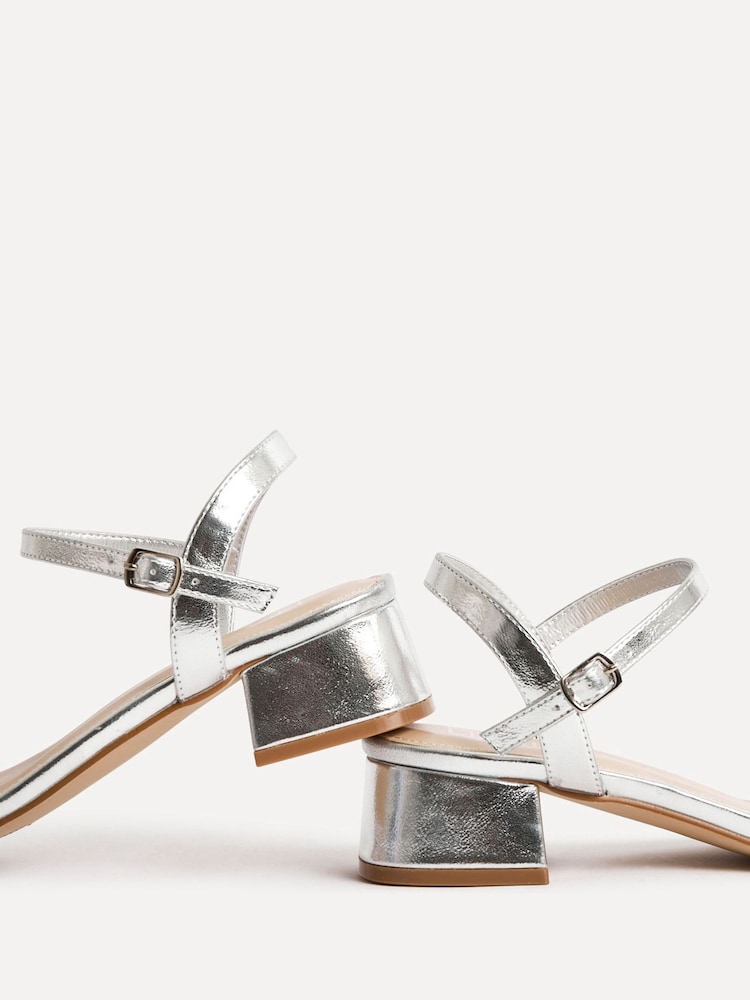 چاندی - Linzi وائیڈ فٹ کارلی لو چنکی بلاک ہیل والی سینڈل - تصویر 5 از 5