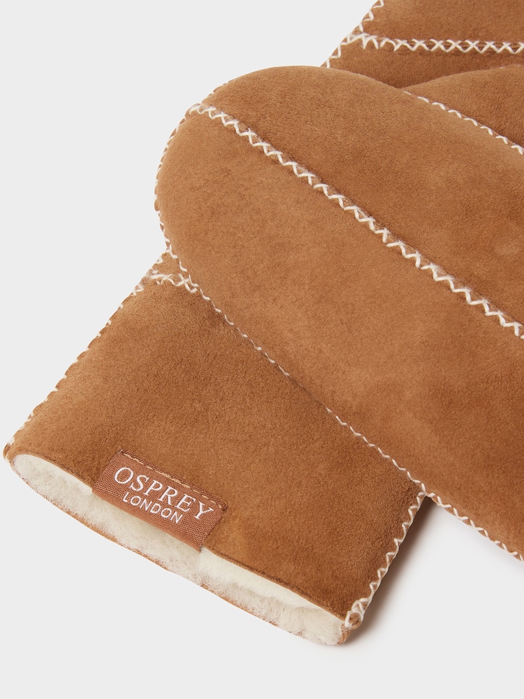 Natural - Osprey London The Edwina Sheepskin Suede Mitten Gloves - Imagen 4 de 4