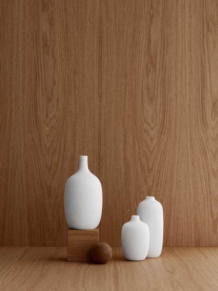 blomus White Medium CEOLA Vase - Image 1 of 2 blomus White Medium CEOLA Vase - Image 1 of 2