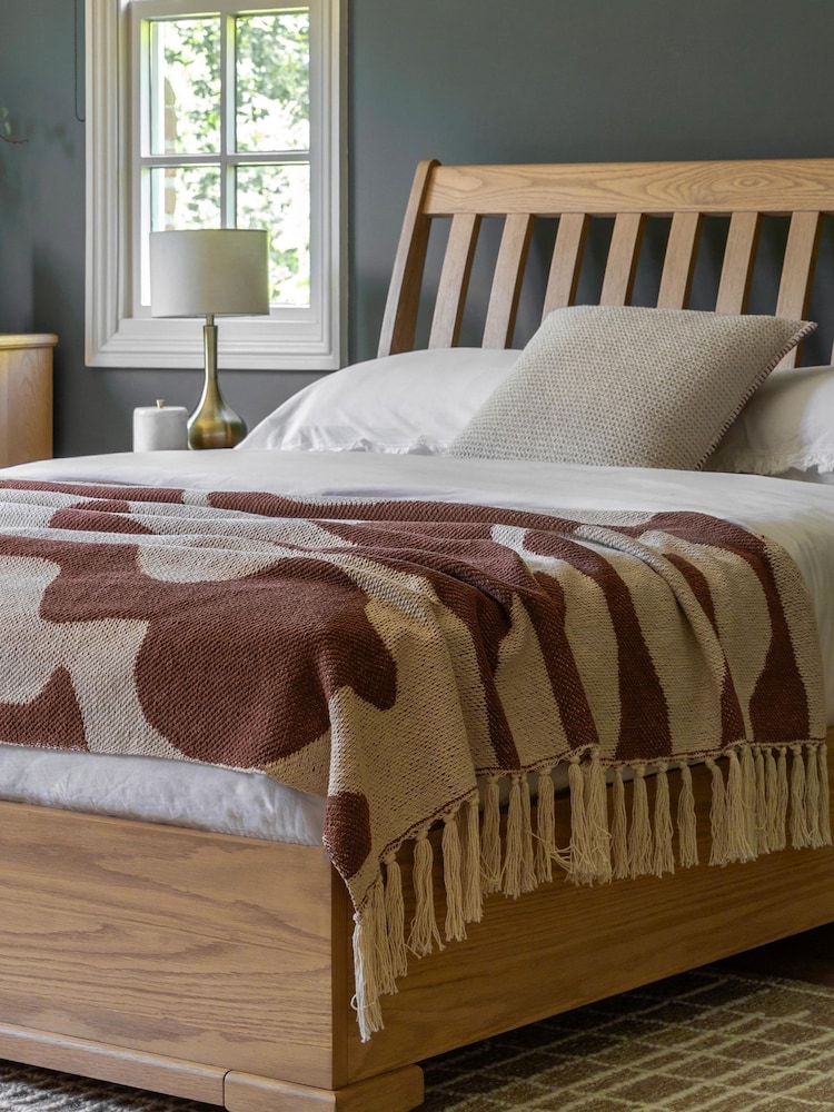 Gallery Home Natural Clayton Oak Veneer 5' Bed - Image 2 of 9