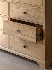 Gallery Home Natural Clayton Solid Oak 9 Drawer Chest - Image 3 of 9