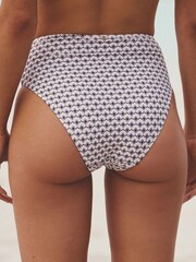 צבע בז'/חום בדוגמה גאומטרית - תחתוני ביקיני - תמונה 4 מתוך 8