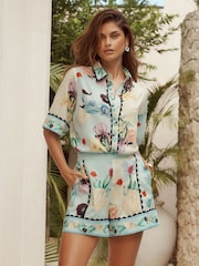 Lipsy X Mandy Sade Ivory Shorts - Image 3 of 4