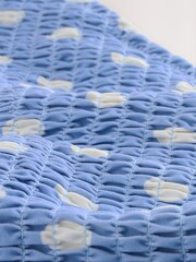 Asul/Cream Batik - Shirred Brazilian High Leg Bikini Bottoms - Larawan 3 ng 3