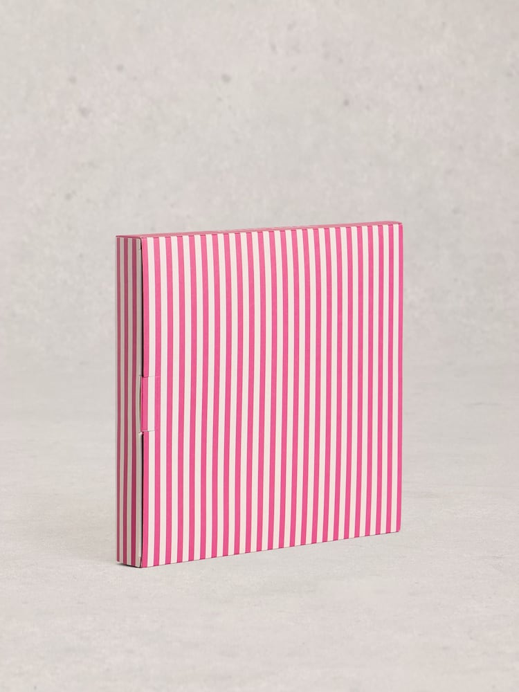 Morado - White Stuff Hat and Gloves Gift Box - Imagen 6 de 6 Morado - White Stuff Hat and Gloves Gift Box - Imagen 6 de 6