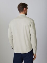 كريمي - قميص قطن كُم طويل تلبيس قياسي Motion من BOSS - صورة 4 من 5