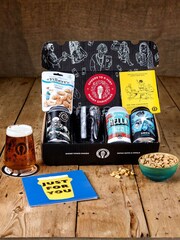 QWERTY Beer Box Merry Christmas Pale Ale & IPA Beer Gift Hamper - Image 2 of 4