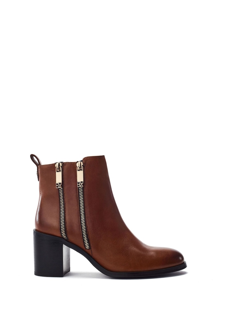 Moda in Pelle Brown Peytona Block Heels Ankle Boots With Back Tag - Image 1 of 4 Moda in Pelle Brown Peytona Block Heels Ankle Boots With Back Tag - Image 1 of 4