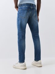 BOSS Re.Maine 標準剪裁彈性丹寧牛仔褲 - 圖片 3，共 5