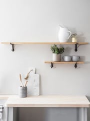 Garden Trading Natural Classic Oak Shelf & Cast Iron Bracket - Image 1 of 3