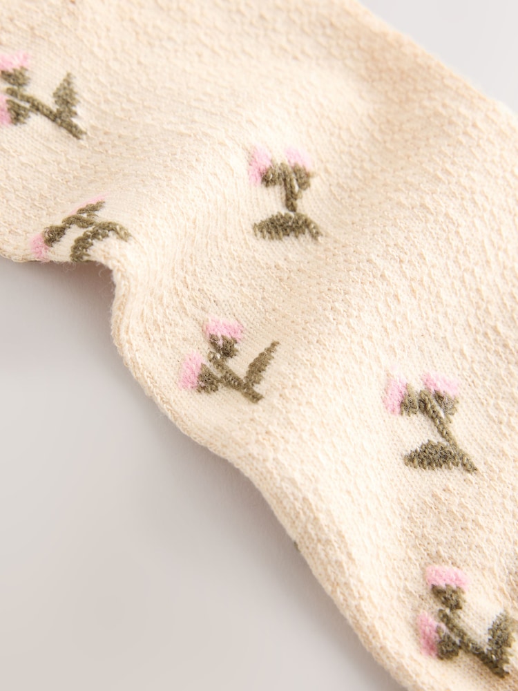 Pastel Ditsy Floral Textured Trainer Socks 4 Pack - Image 7 of 7