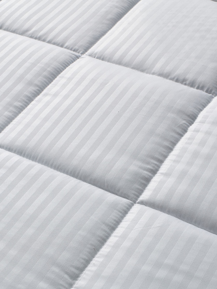 Downland Hotel Collection Microfibre Mattress Protector - Image 2 of 3