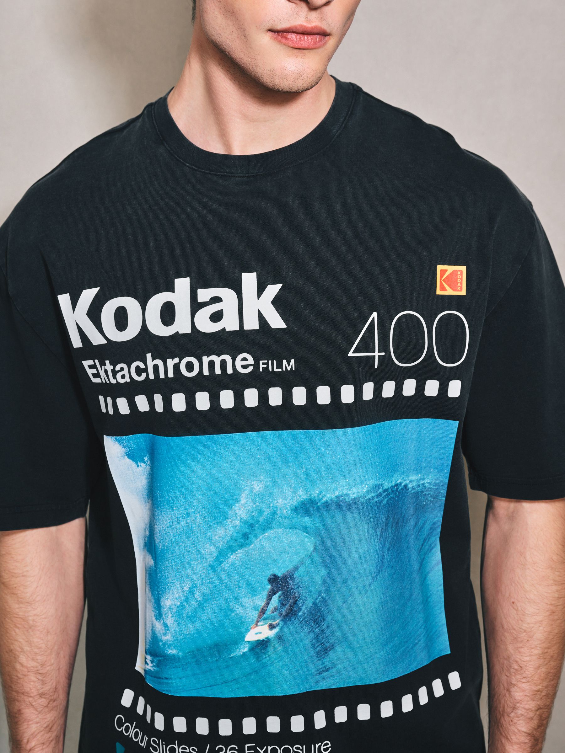 Next：日本 ブラック - Kodak Graphic Edit Tシャツ from Next Japan