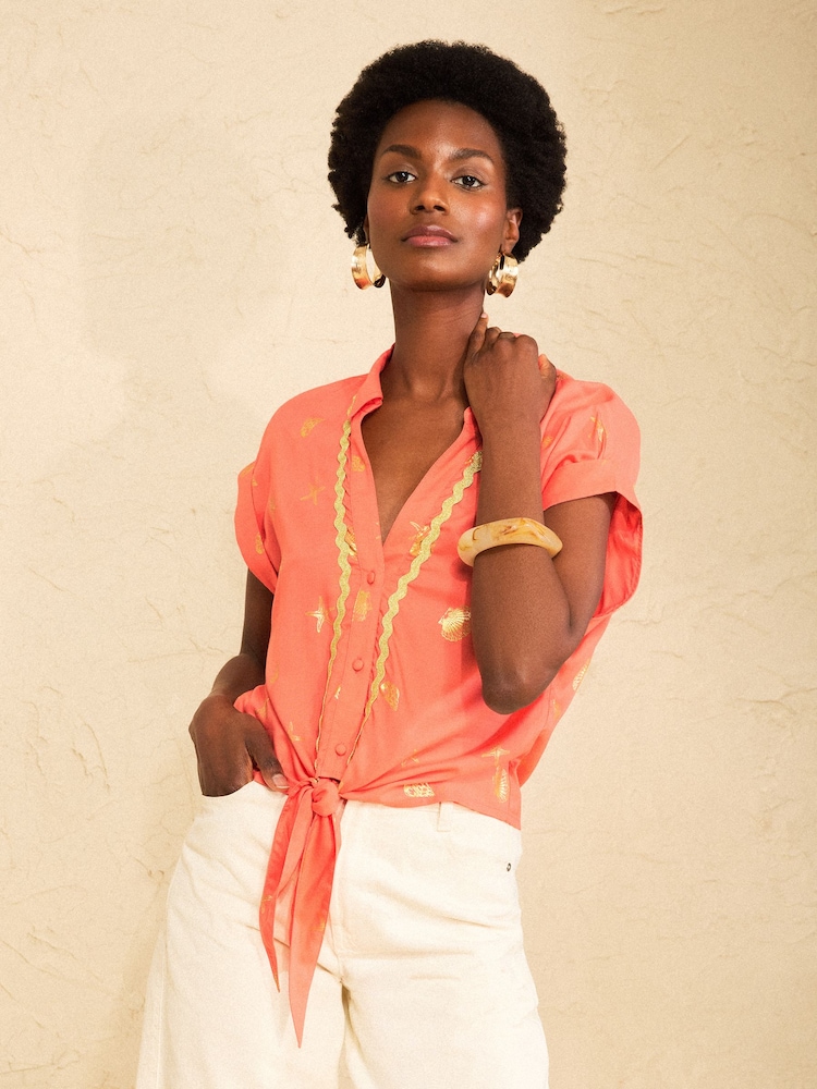 Love & Roses Shell Foil Print Roll Sleeve Button Down Tie Front Shirt - Imagen 1 de 4