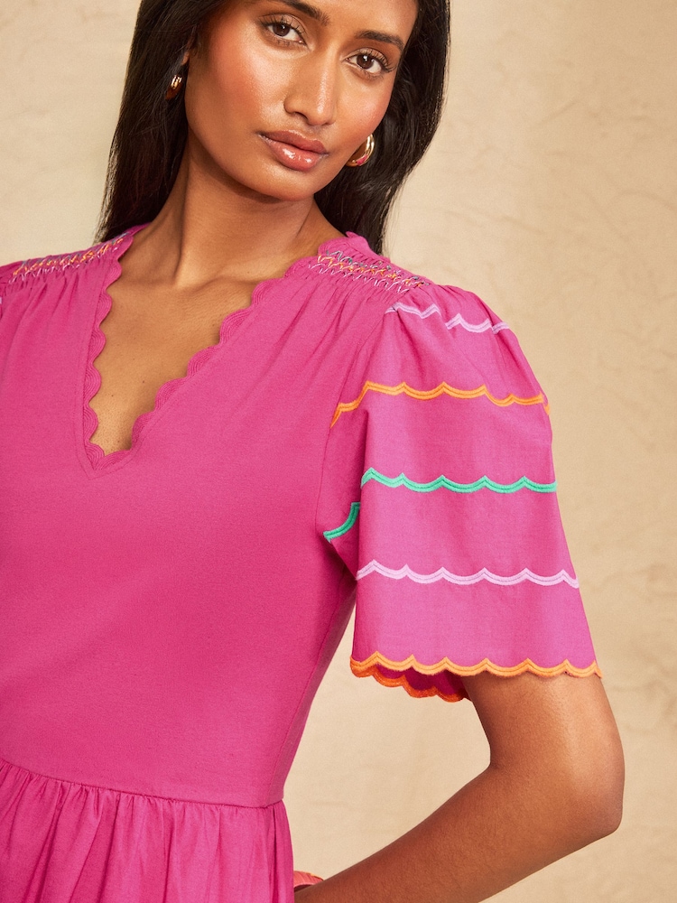 Love & Roses Pink Short Sleeve Scallop Woven Jersey Mix Midi Dress - Image 4 of 4 Love & Roses Pink Short Sleeve Scallop Woven Jersey Mix Midi Dress - Image 4 of 4
